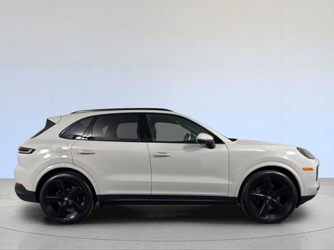 New 2026 Porsche Cayenne image 9