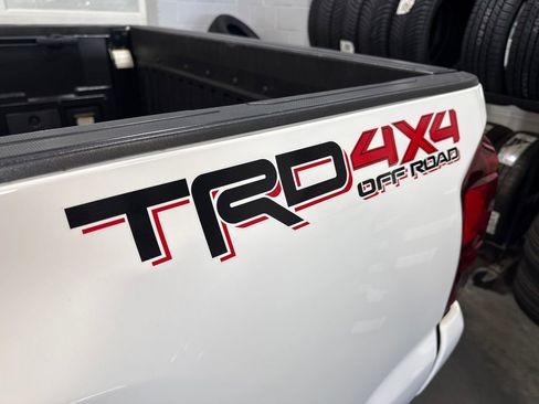 Used 2019 Toyota Tacoma TRD Off-Road AWD/4WD image 14