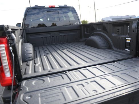New 2026 Ford F250 Lariat w/ Black Appearance Package image 21