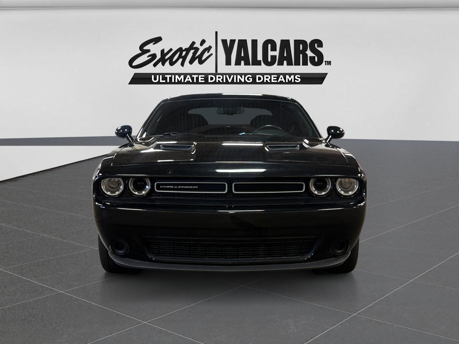 Used 2019 Dodge Challenger SXT RWD image 8