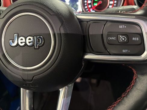 Used 2021 Jeep Gladiator Rubicon image 16