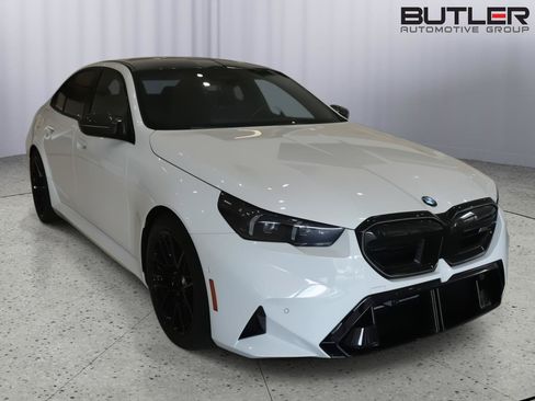 Used 2026 BMW M5 w/ Carbon Package AWD/4WD image 7