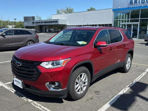 Used 2019 Chevrolet Traverse LT w/ LPO, Black Accent Package AWD/4WD image 5