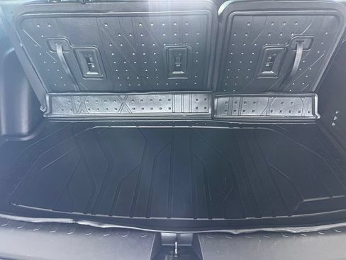 Used 2023 Chevrolet Traverse RS w/ LPO, Floor Liner Package AWD/4WD image 17