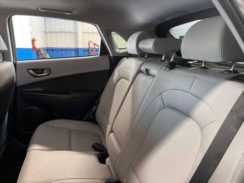 Used 2019 Hyundai Kona Limited FWD image 18