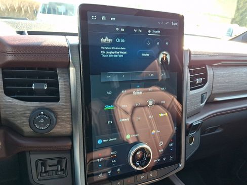 Certified 2024 Ford Expedition Limited image 20