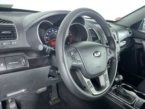 Used 2015 Kia Sorento LX image 26