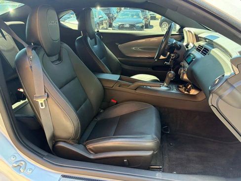 Used 2010 Chevrolet Camaro SS w/ LPO, Ground Effects Package RWD image 19
