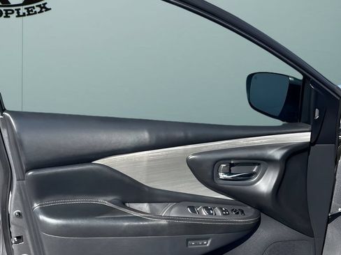 Used 2017 Nissan Murano Platinum w/ Platinum Technology Package FWD image 10