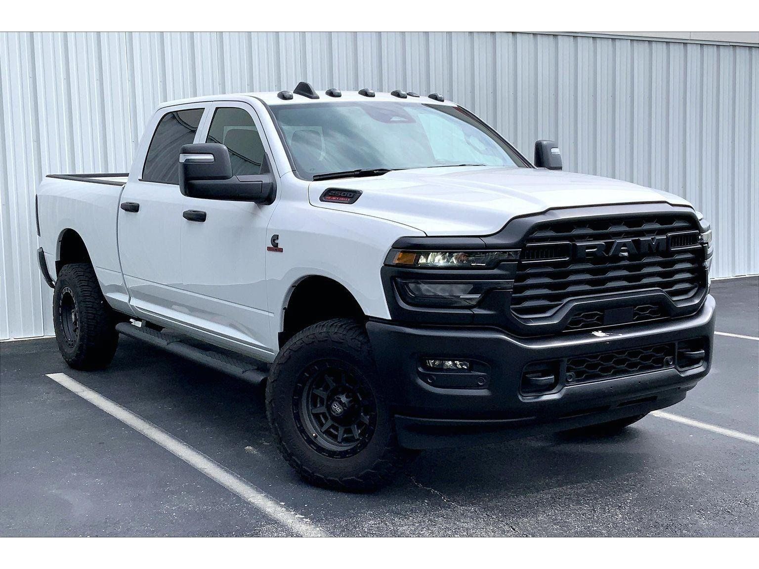 Used 2025 RAM 2500 Tradesman AWD/4WD image 32