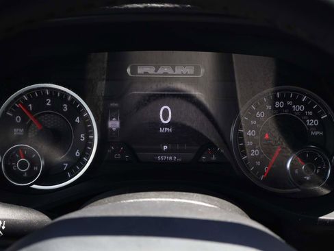Used 2025 RAM 1500 Laramie AWD/4WD image 13