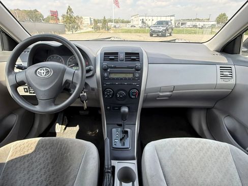 Used 2009 Toyota Corolla image 3