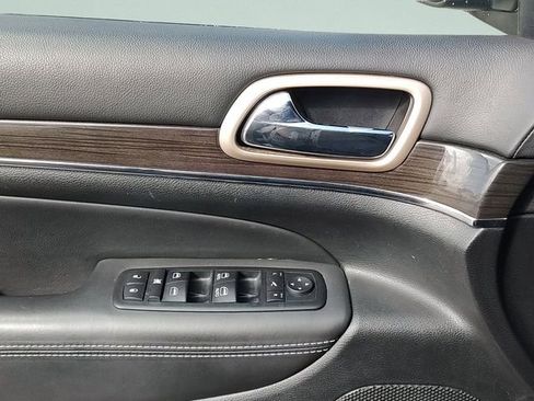 Used 2015 Jeep Grand Cherokee Overland image 26