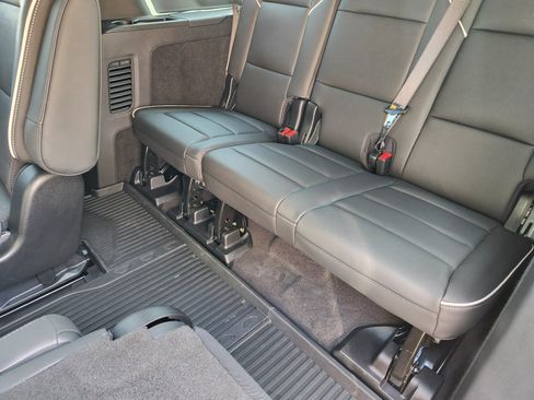 Used 2026 Cadillac Escalade ESV Sport w/ Touring Package AWD/4WD image 16