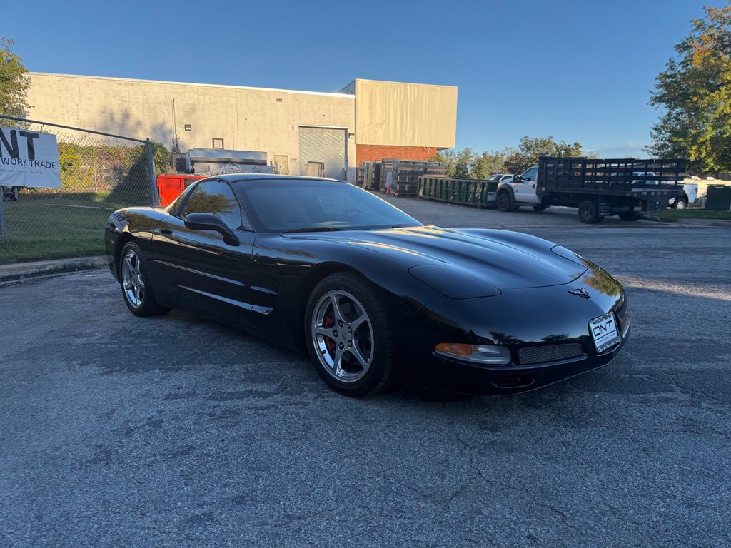 Used 2004 Chevrolet Corvette Coupe RWD image 6