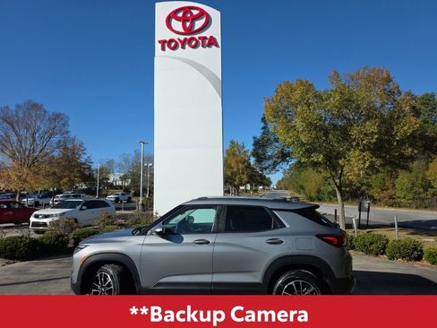 Used 2024 Chevrolet TrailBlazer LT image 4