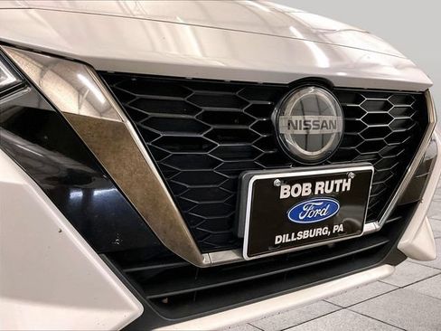 Used 2020 Nissan Sentra SR w/ Lighting Package FWD image 29