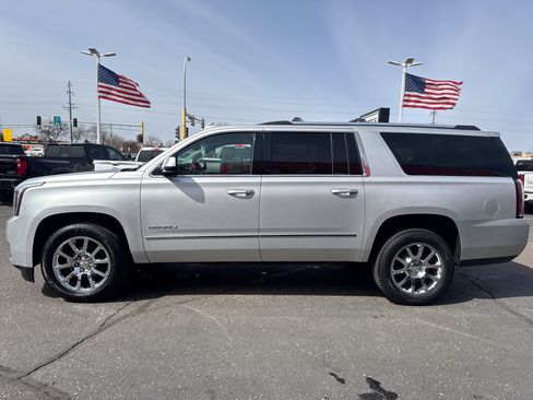 Used 2016 GMC Yukon XL Denali w/ Open Road Package AWD/4WD image 4
