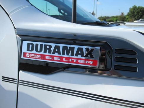 New 2026 GMC Sierra 2500 AT4 w/ AT4 Premium Plus Package AWD/4WD image 12