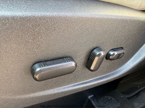 Used 2018 Ford Escape SE w/ Ford Safe & Smart Package AWD/4WD image 27