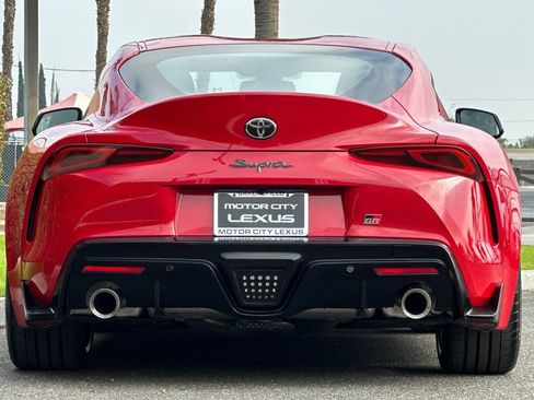 Used 2026 Toyota Supra Premium image 5