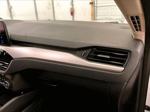 Certified 2020 Ford Escape SE AWD/4WD image 15