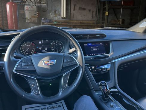 Used 2024 Cadillac XT5 Premium Luxury image 21