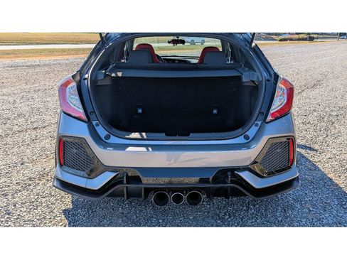 Used 2018 Honda Civic Type R image 13