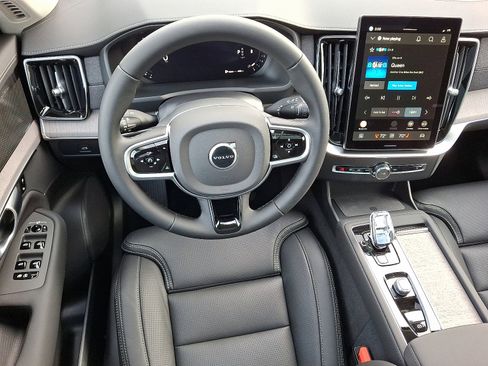 New 2026 Volvo XC90 B6 Ultra w/ Protection Package Premier AWD/4WD image 8