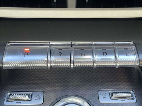 New 2026 Lincoln Nautilus Premier image 17