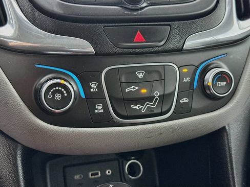 Used 2020 Chevrolet Equinox LS AWD/4WD image 17
