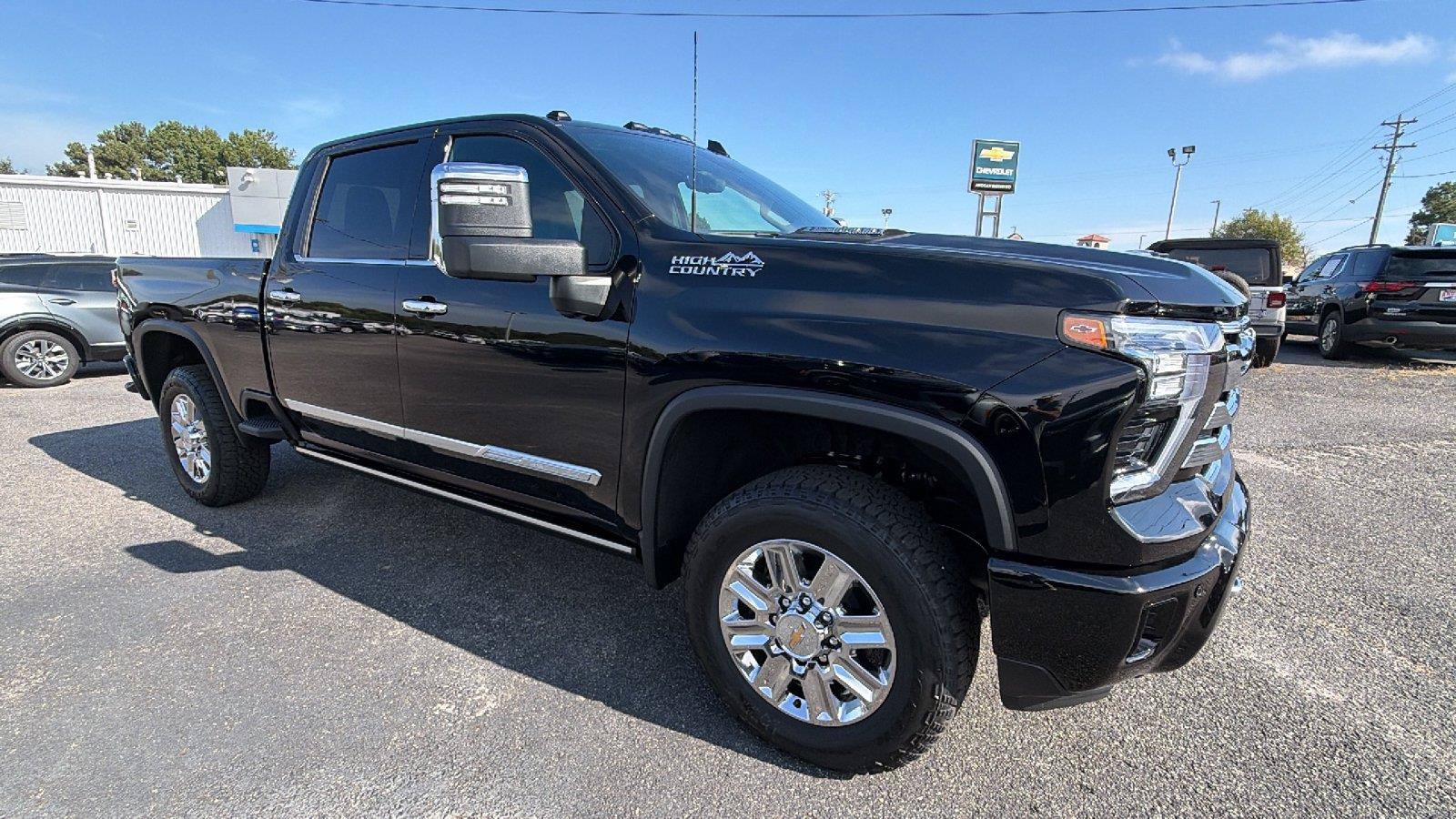 New 2026 Chevrolet Silverado 2500 High Country w/ High Country Premium Package AWD/4WD image 7