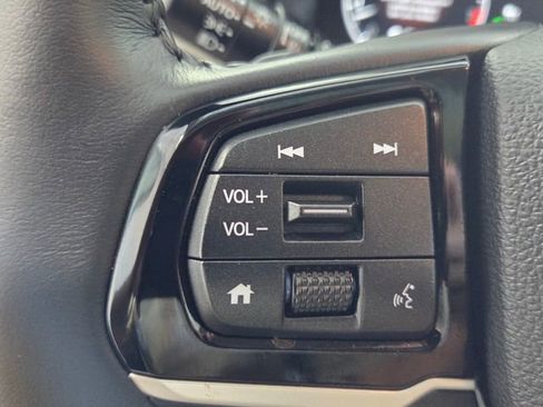 Used 2025 Honda Odyssey Touring image 29