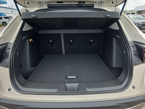 New 2026 Chevrolet Trax ACTIV w/ Sunroof Package FWD image 13