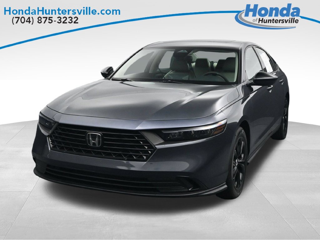Used 2025 Honda Accord SE image 3