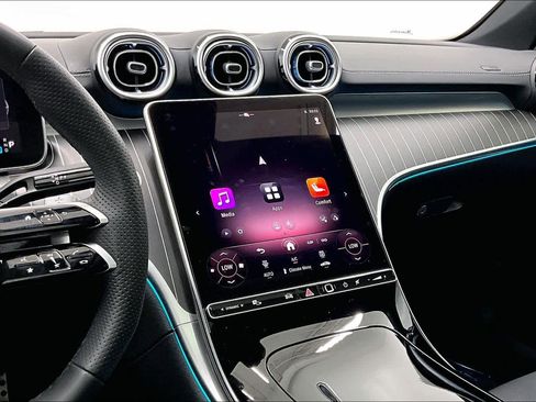 Used 2025 Mercedes-Benz C 300 Sedan image 7