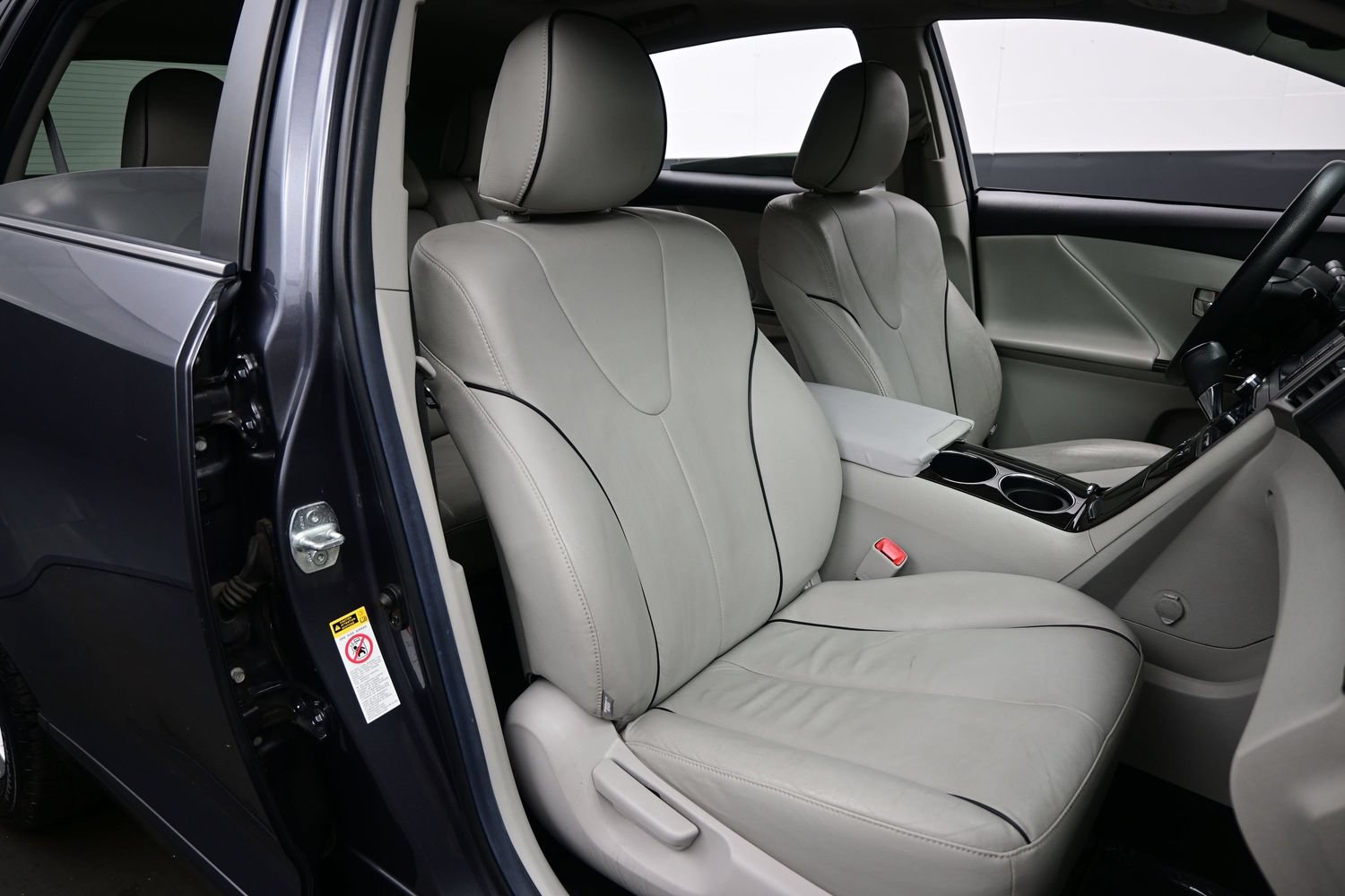 Used 2014 Toyota Venza XLE FWD image 13