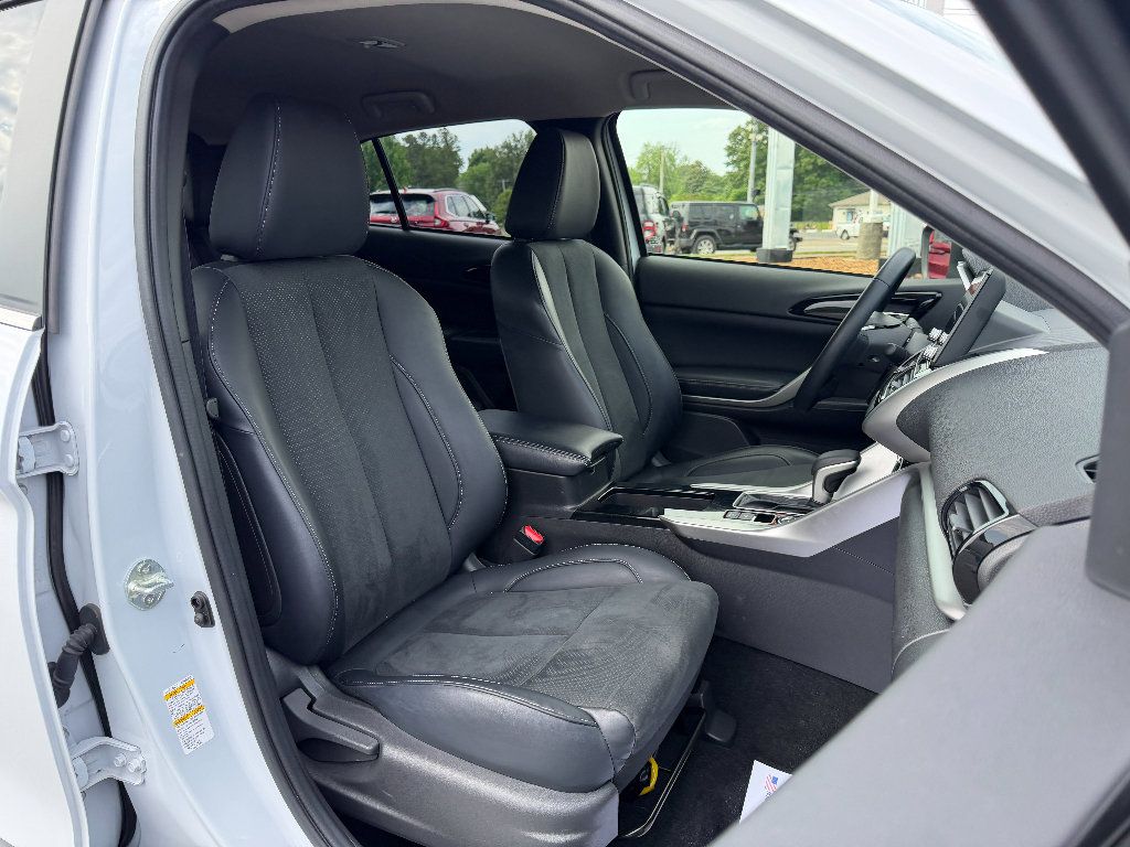 Used 2025 Mitsubishi Eclipse Cross SE AWD/4WD image 15