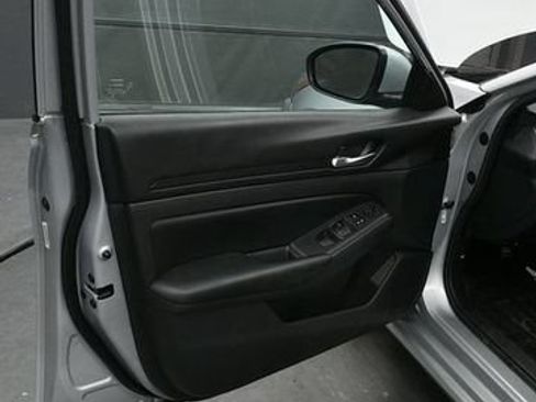 Used 2021 Nissan Altima 2.5 S FWD image 10