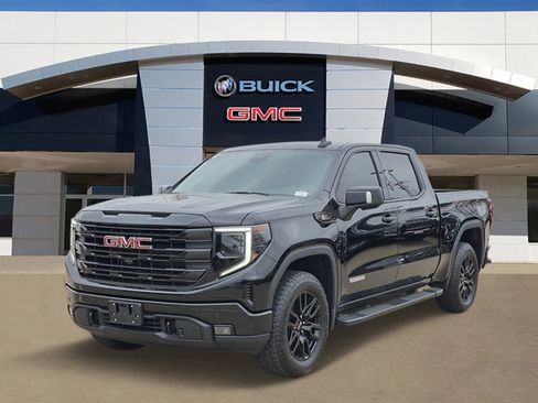 Used 2025 GMC Sierra 1500 Elevation w/ Elevation Premium Package image 3