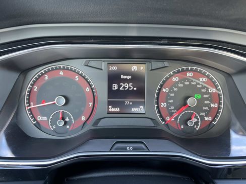 Certified 2020 Volkswagen Jetta SE image 11