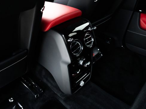 Used 2022 Rolls-Royce Cullinan AWD/4WD image 22