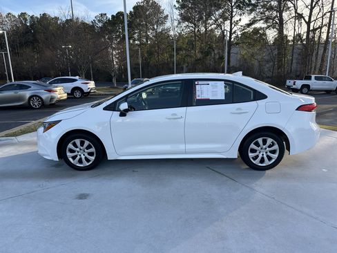 Certified 2024 Toyota Corolla LE image 7