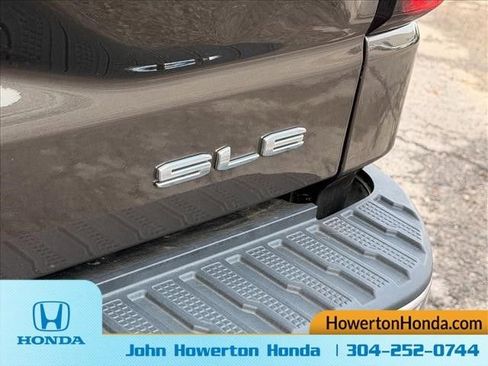 Used 2020 GMC Sierra 1500 SLE w/ SLE Value Package AWD/4WD image 7