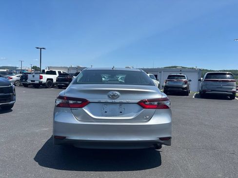 Used 2024 Toyota Camry LE FWD image 4