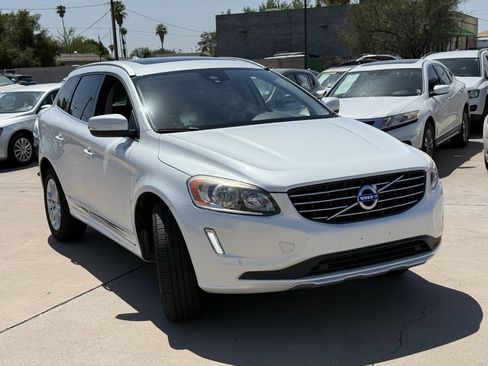 Used 2015 Volvo XC60 T5 Premier w/ Proximity Package FWD image 2
