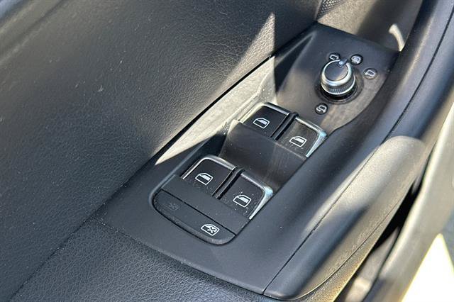 Used 2018 Audi Q3 2.0T Premium Plus AWD/4WD image 11