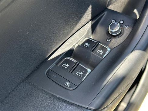 Used 2018 Audi Q3 2.0T Premium Plus AWD/4WD image 11