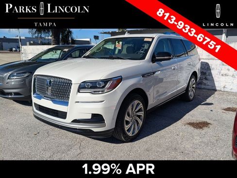 Used 2024 Lincoln Navigator Premiere AWD/4WD image 10