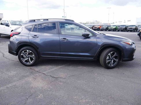 Used 2024 Subaru Crosstrek 2.0i Premium w/ Crosstrek Mirror Package AWD/4WD image 18